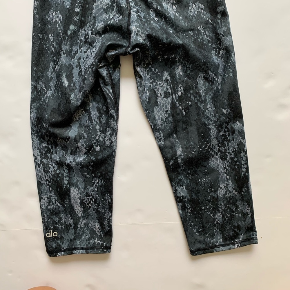 Alo Yoga crop leggings - Picture 7 of 7